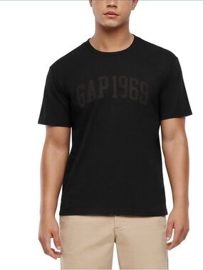 GAP Men's Black Short Sleeve Crewneck Tee with Tonal GAP 1969 Logo